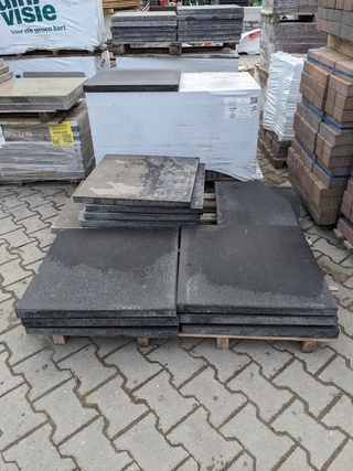 Ca. 11m2 Estetico facet pit black