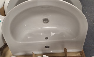 3 Wastafels Ideal standard, wit