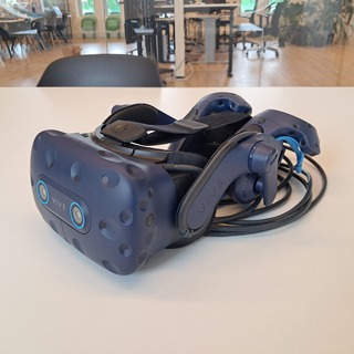 2x VR Headset, HTC, Vive Pro
