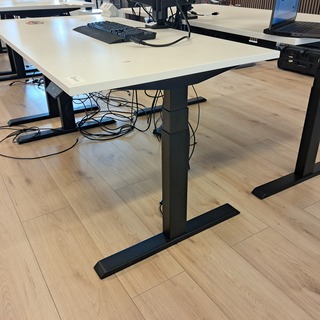 Elektrische zit-sta bureau, Actiforce