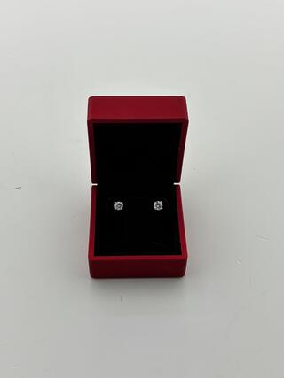 Witgouden solitair oorbellen met briljant geslepen diamanten ( GIA Gec