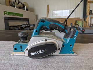 Accu schaafmachine Makita, DKP180, bouwjaar 2021