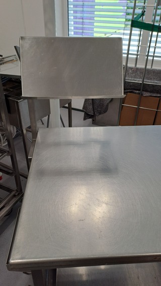 (Locatie Eindhoven) RVS tafel