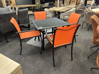 Glazen buitentafel vierkant met 4 stoelen
