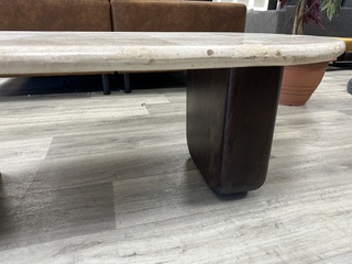 Salontafel Budapest