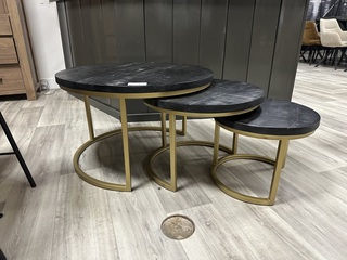 Salontafelset van 3, goud met zwart