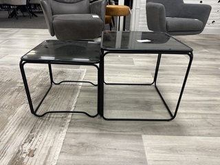 Salontafelset glas, zwart