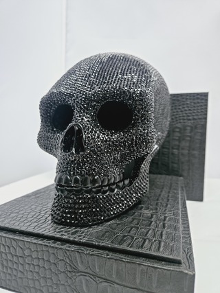 Jan Roedema x Damian Hirst - 10.000 diamanten skullhead reproductie