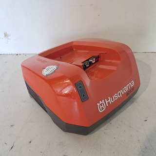 Acculader 5,5Ah voor accu tuingereedschap (ShL), Husqvarna, QC330, 202