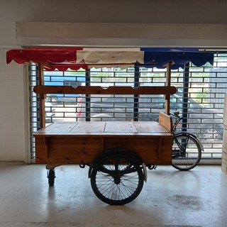 Haringkar /Bakfiets , Gazelle, Onderstel en fiets ca 1930 en opbouw vo