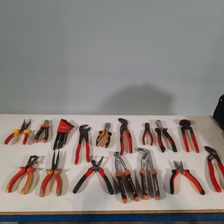 Divers handgereedschap in tas, O.a Facom. Knipex