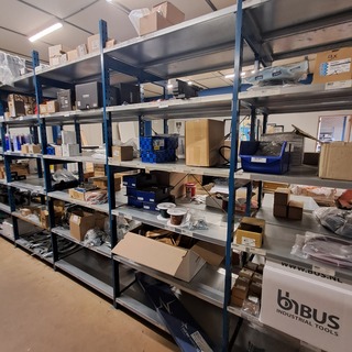 Diverse o.a. beschermtassen, bekabeling, etc.