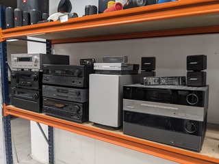 Ca. 10x Audioapparatuur, NAD, Onkyo, Harmanny Kardon