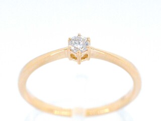 Gouden ring solitaire met een briljant geslepen diamant