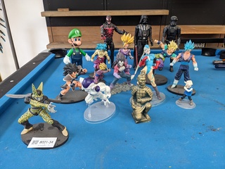 Ca. 16x diverse figurines
