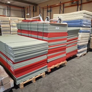 Ca. 79x Sportmat en 1x mattenwagen