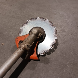 Benzine bosmaaier STIHL
