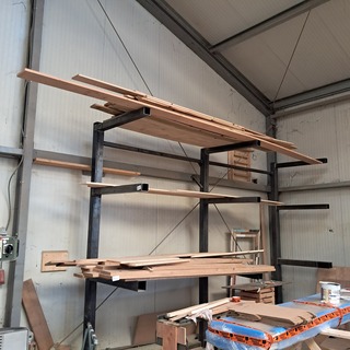 Partij divers hout restmateriaal