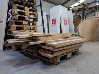 Partij eiken planken, restmateriaal