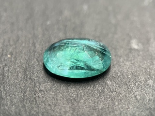Edelsteen – 7.78 carat groene smaragd (gecertificeerd)