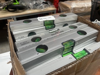 Ca. 60x Waterpas 300 mm