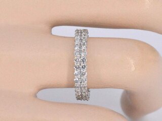 Witgouden eternity ring met diamanten