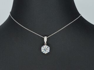 Witgouden solitair hanger met een diamant van 1.50 carat, Excl. kettin