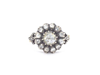Vintage ring met natuurlijke diamanten