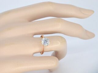 Rosegouden ring met een briljant geslepen diamant van 2.00 carat