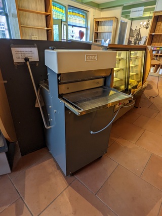 Broodsnijmachine Abo, De Luxe, bouwjaar 1999