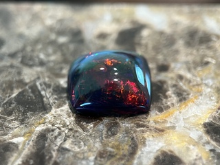 Black opal - 4.60 carat Natuurlijke Black opal