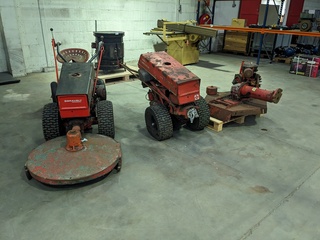 2x Grasmaaier, Gravely Proffesional/ Commercial