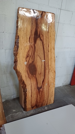 Epoxy boomstamtafel Suar Walnoot 180×90 binnen/buiten, SanderZ, 2025