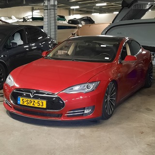 Personenauto Tesla, Model S 85, rood, bouwjaar 2013
