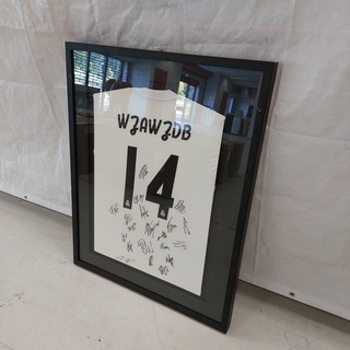 Gesigneerd ” Real Madrid ” shirt in lijst