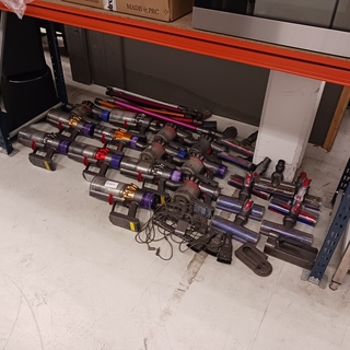 Ca. 13x Stofzuigers, Dyson, O.a. V12 en V11