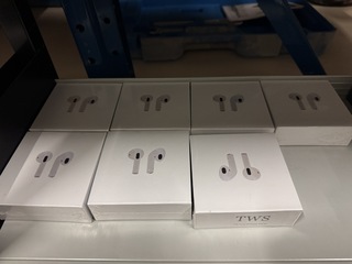 Ca. 11x Draadloze oordopjes met oplaadcase