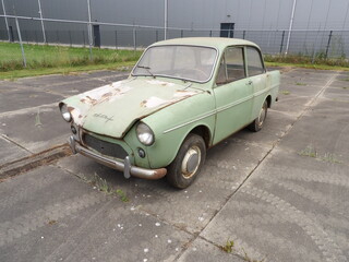 Oldtimer restauratieobject DAF, 600, groen, bouwjaar 1960