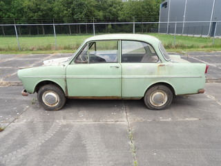 Oldtimer restauratieobject DAF, 600, groen, bouwjaar 1960