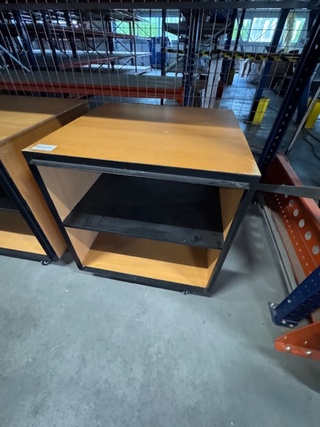 2x Winkeldisplay verrijdbaar