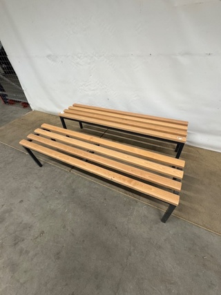 2x Garderobe bank