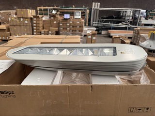 6x Street light SL3 150W 5700K Ellipz Lighting