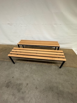 2x Garderobe bank