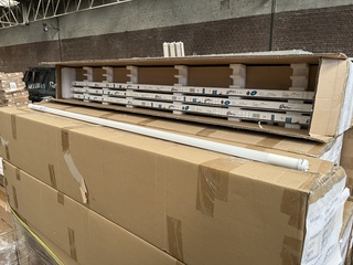 Ca. 100x T8 led tube TL2F 1500 mm 5000K Ellipz Lighting