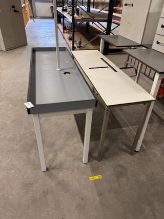 3x Werktafel en 2x ladenblok