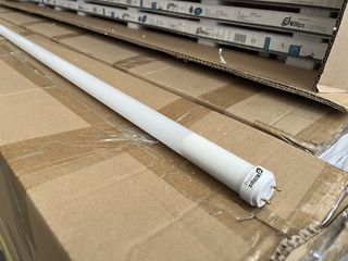 Ca. 150x T8 led tube TL2F 1500 mm 5000K Ellipz Lighting