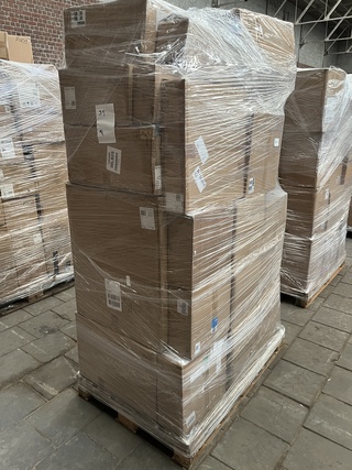 Mix pallet met 31 stuks design verlichting Paco Home – verkrijgbaar op