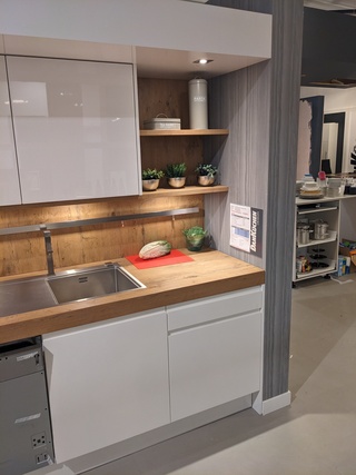 Showroom keukenopstelling, Dankuchen Design, wit hoogglans