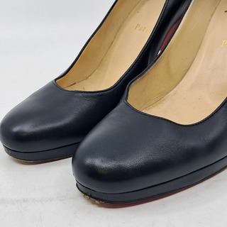 Paar pumps maat 38,5, Christian Louboutin