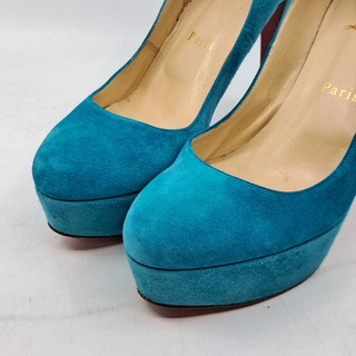 Paar pumps, maat 38, Christian Louboutin